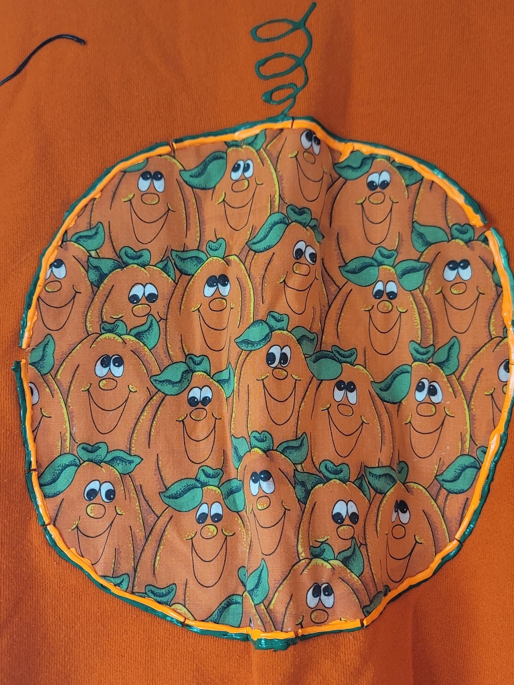 1995 Vintage Jerzees Orange Crewneck Sweatshirt With Homemade Pumpkin Graphics - Picture 2 of 11